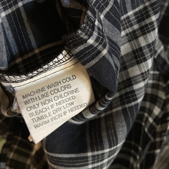 Black and White Plaid Shirt by Munsingwear - Picture 6 of 9